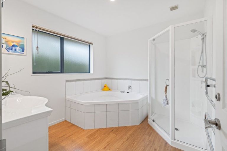 Photo of property in 14 Matisse Close, Rolleston, 7614