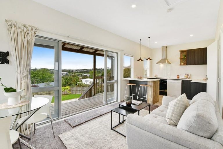 Photo of property in 12a Matai Road, Stanmore Bay, Whangaparaoa, 0932