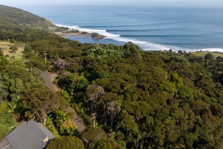 Photo of property in 37 Whaanga Road, Raglan, 3297