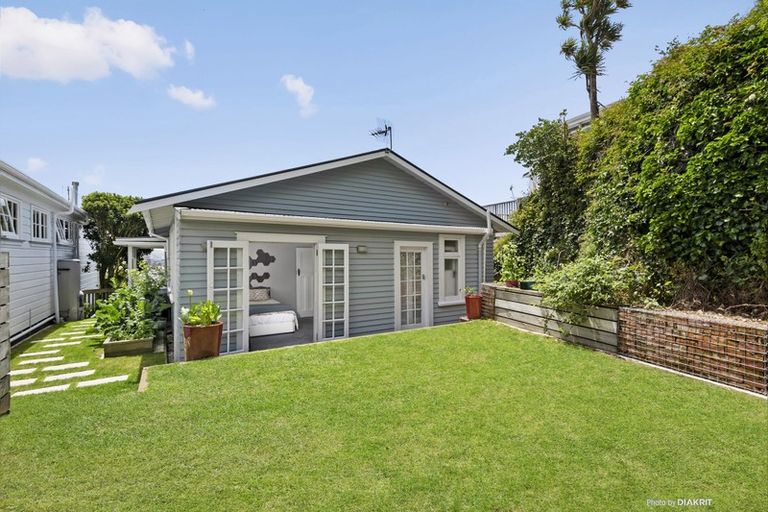 Photo of property in 15 Laura Avenue, Brooklyn, Wellington, 6021