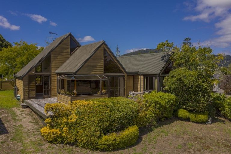 Photo of property in 33 Vista Paku, Pauanui, Hikuai, 3579