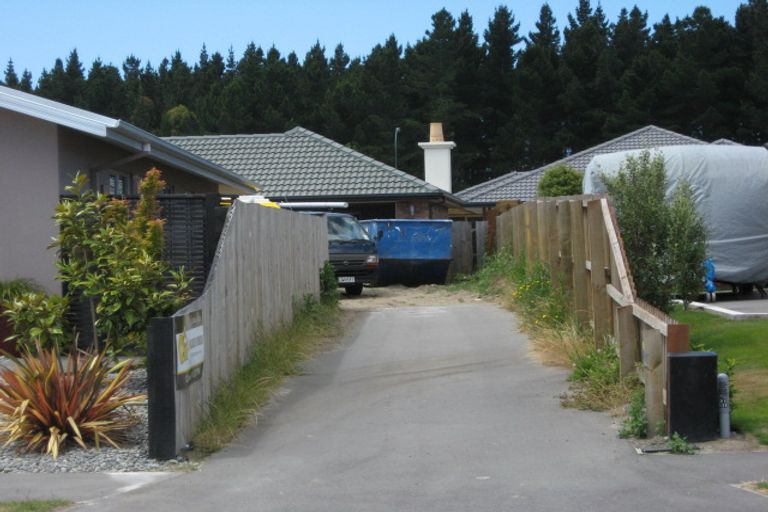 Photo of property in 36 Foresters Crescent, Parklands, Christchurch, 8083