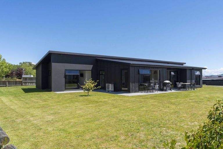 Photo of property in 6 Akatea Lane, Richmond Heights, Taupo, 3330