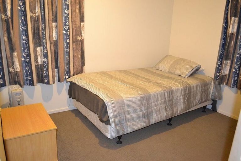 Photo of property in 382 Bucklands Beach Road, Bucklands Beach, Auckland, 2012