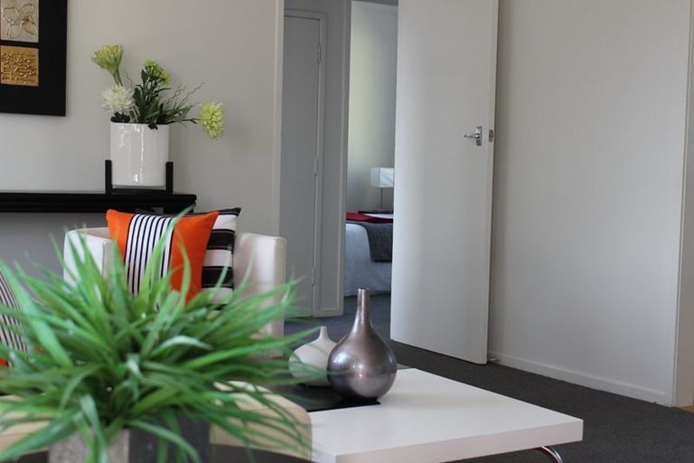 Photo of property in 2/23 Tahi Terrace, Glen Eden, Auckland, 0602