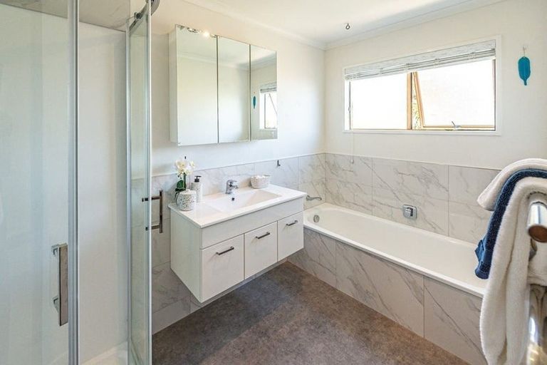 Photo of property in 19 Akepiro Place, Tawhero, Whanganui, 4501