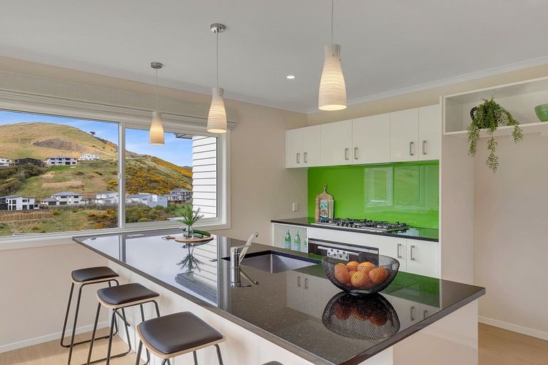 Photo of property in 44 Melksham Drive, Churton Park, Wellington, 6037