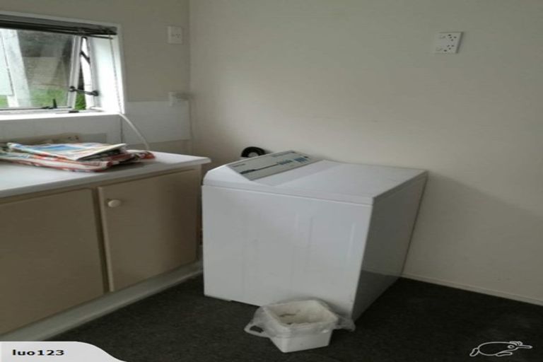 Photo of property in 35 Malmo Place, Massey, Auckland, 0614