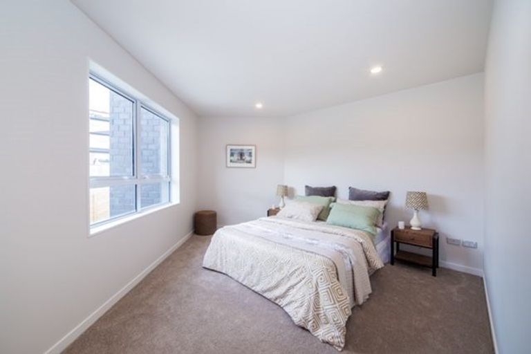 Photo of property in 44 San Prospero Crescent, Henderson, Auckland, 0612