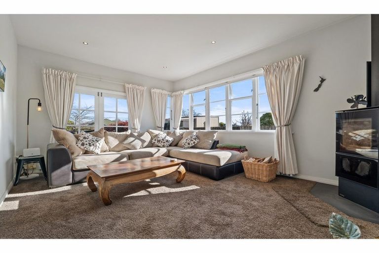 Photo of property in 58 Wilsons Road, Saint Martins, Christchurch, 8022