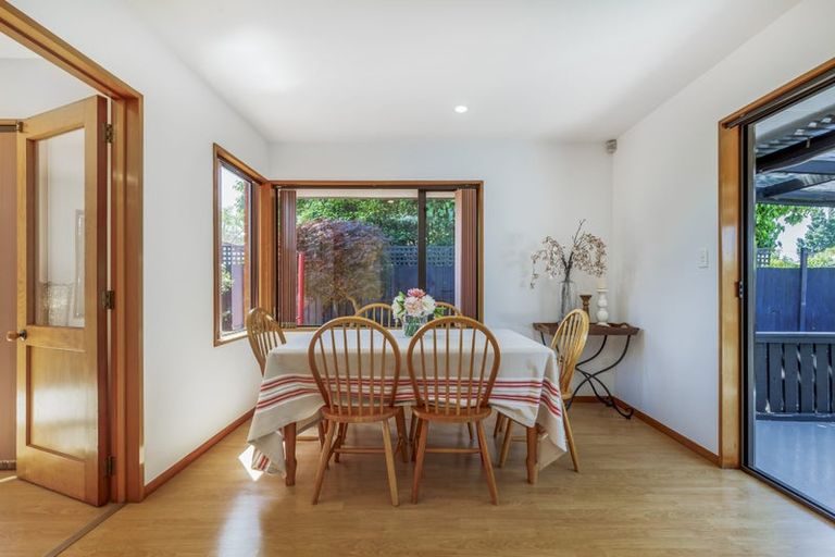 Photo of property in 17 Worthy Street, Ilam, Christchurch, 8041
