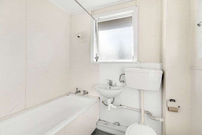 Photo of property in 12-14 Opie Place, Highbury, Palmerston North, 4412