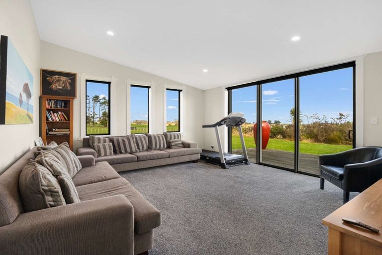 Photo of property in 106b Watt Livingstone Road, Westmere, Whanganui, 4574