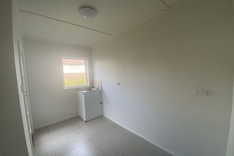 Photo of property in 14 Reynella Drive, Massey, Auckland, 0614