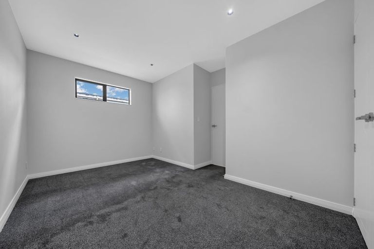 Photo of property in 5 Lawson Creek Street, Massey, Auckland, 0614
