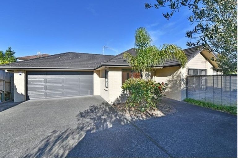 Photo of property in 3 Dunoon Close, Flat Bush, Auckland, 2016