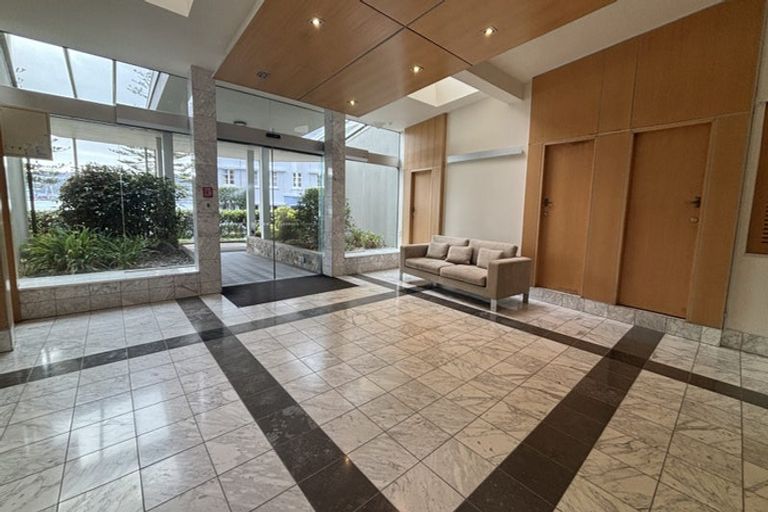 Photo of property in Wharenui Apartments, 274 Oriental Parade, Oriental Bay, Wellington, 6011