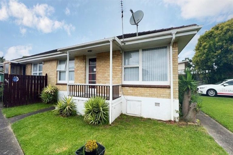 Photo of property in 33a Cambridge Terrace, Papatoetoe, Auckland, 2025