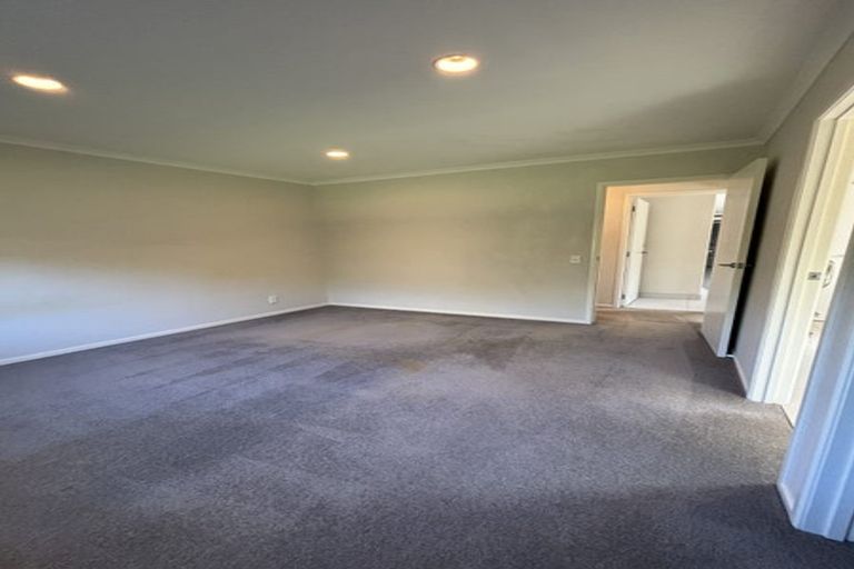 Photo of property in 1 Pickaberry Avenue, Karaka, Papakura, 2113