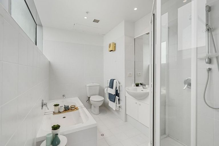 Photo of property in The Links, 378-382 Kapiti Road, Paraparaumu Beach, Paraparaumu, 5032