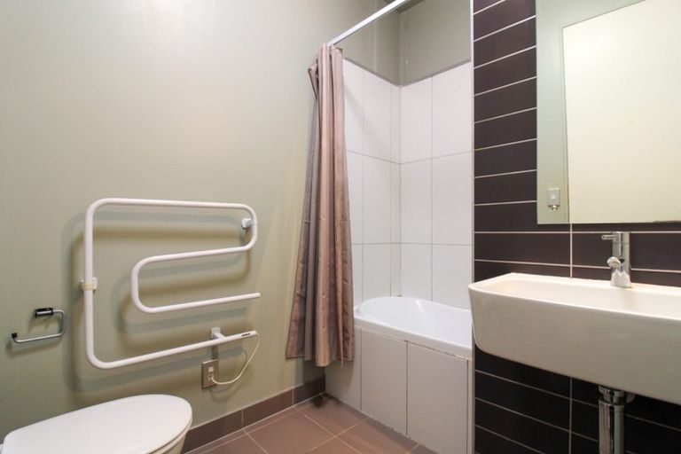 Photo of property in Vespa Apartments, 402/20 Hanson Street, Mount Cook, Wellington, 6021