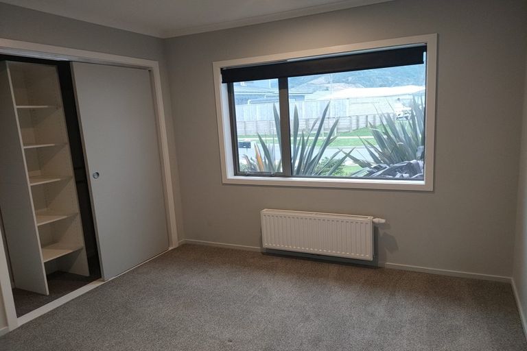 Photo of property in 5 Henrietta Maxwell Grove, Wainuiomata, Lower Hutt, 5014