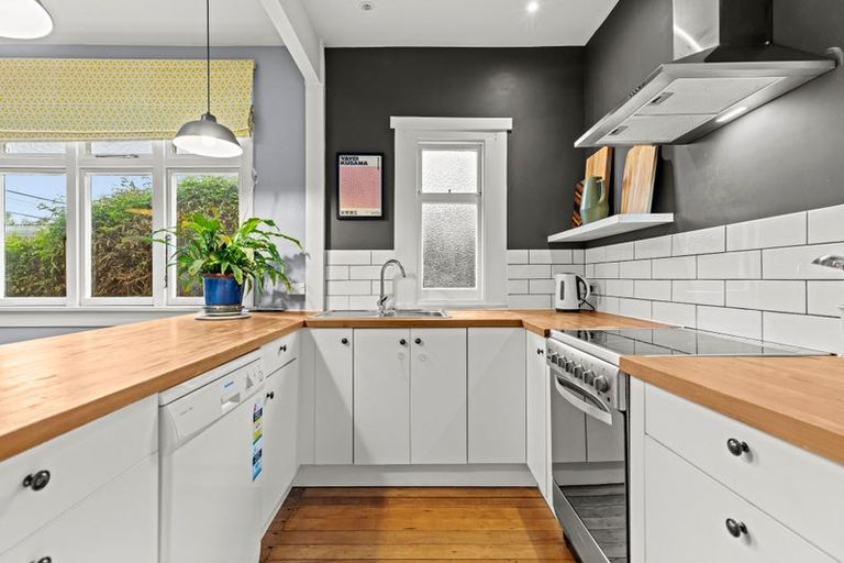 Photo of property in 2 Earl Street, Hillsborough, Christchurch, 8022