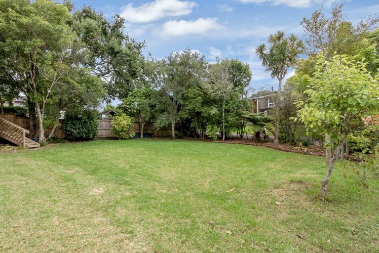 Photo of property in 60c Beach Road, Mellons Bay, Auckland, 2014