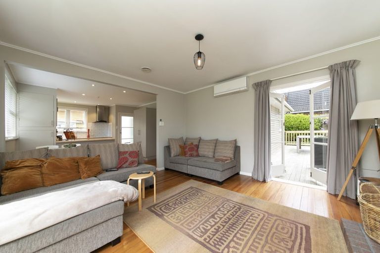 Photo of property in 163 Atkinson Road, Titirangi, Auckland, 0604