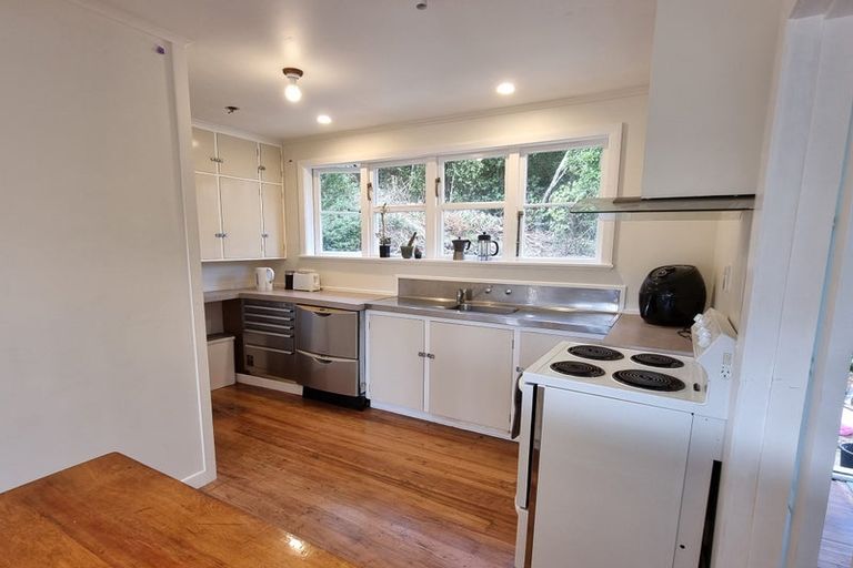 Photo of property in 71 Sunshine Avenue, Karori, Wellington, 6012