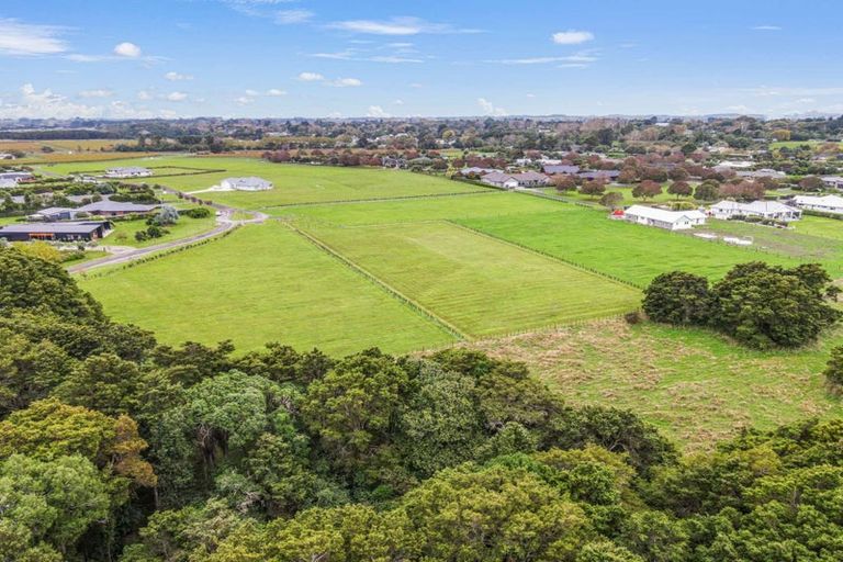 Photo of property in 35 Woven Stone Way, Ohau, 5570