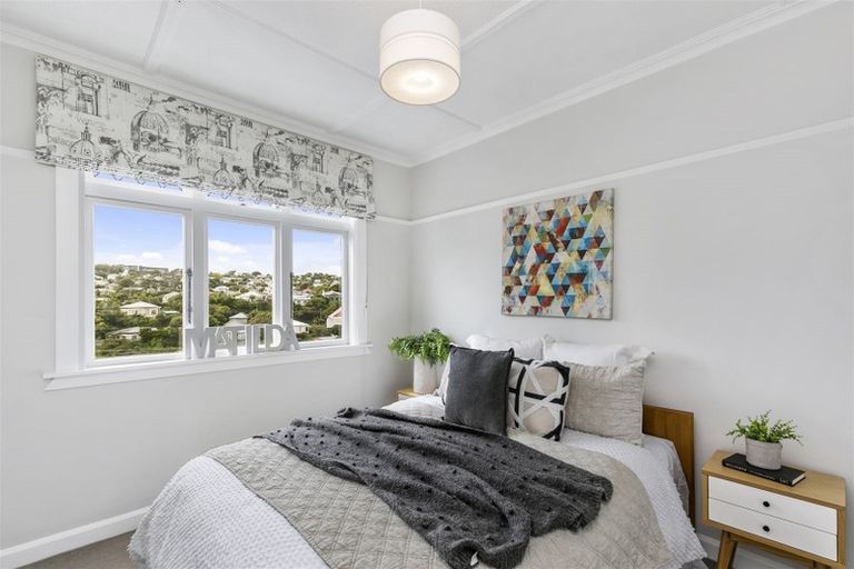 Photo of property in 8 Paisley Terrace, Karori, Wellington, 6012