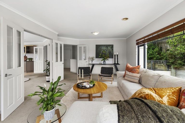 Photo of property in 5 Landsdowne Terrace, Karori, Wellington, 6012