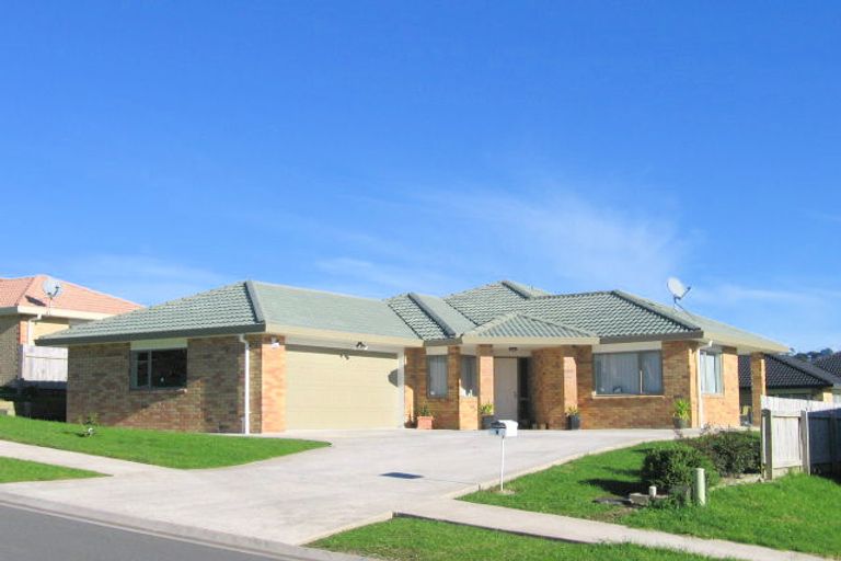 Photo of property in 9 Fleetwood Drive, Henderson, Auckland, 0612