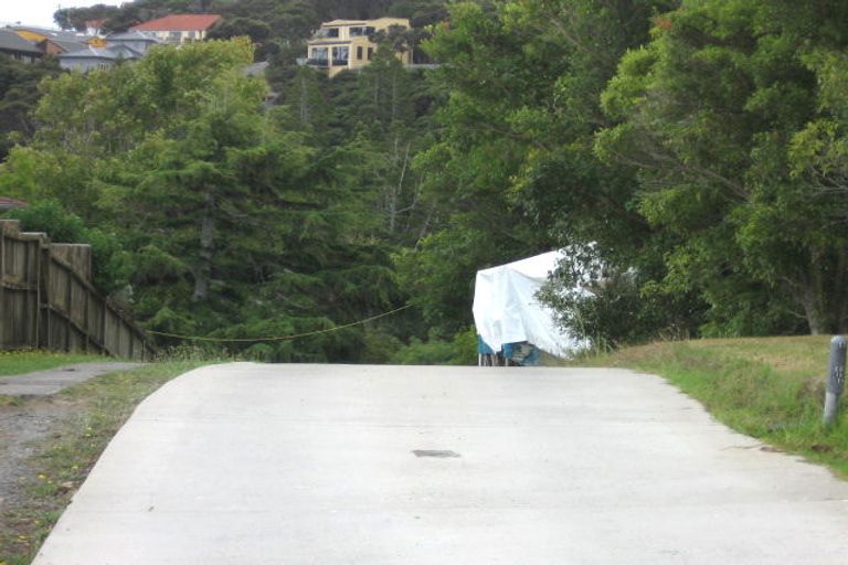 Photo of property in 75 Island Bay Road, Beach Haven, Auckland, 0626