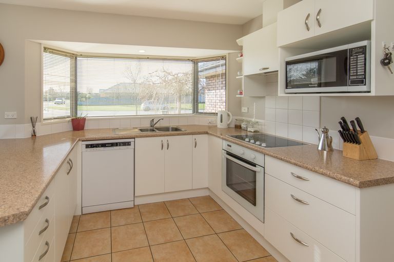 Photo of property in 7 Rochester Crescent, Rolleston, 7614