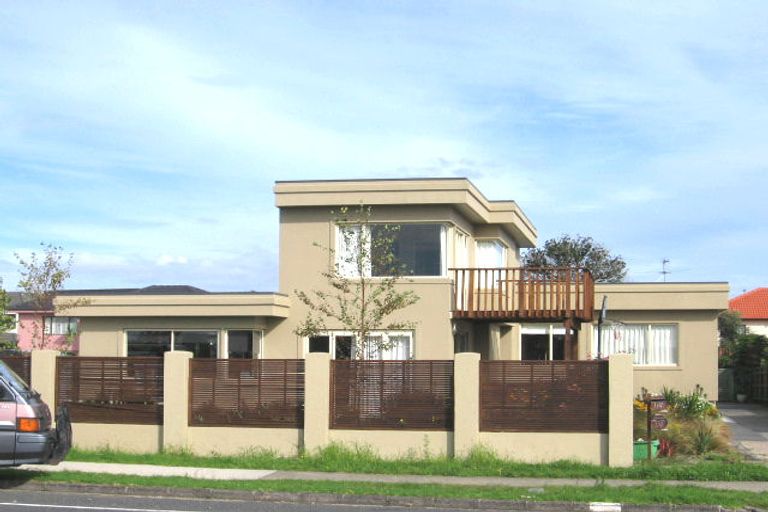 Photo of property in 2/41 Macleans Road, Bucklands Beach, Auckland, 2014