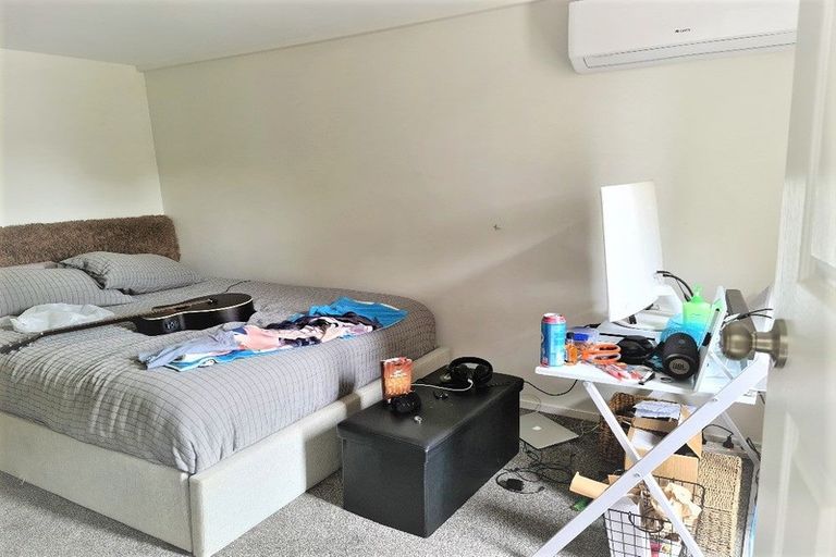 Photo of property in 1 Rosalind Road, Glenfield, Auckland, 0629