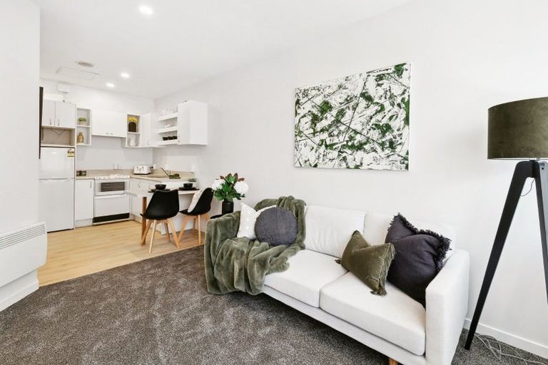 Photo of property in Terrace Tower Apartments, 11d/126 The Terrace, Wellington Central, Wellington, 6011