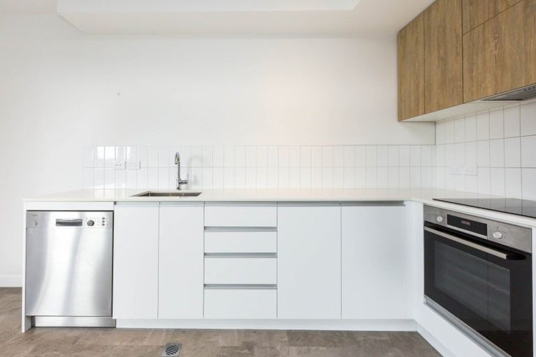 Photo of property in 69u4 Tiketike Way, Brooklyn, Wellington, 6021