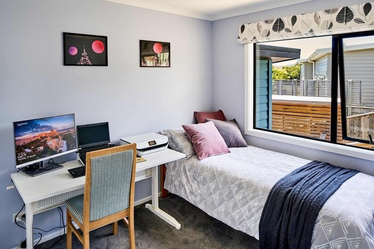 Photo of property in 102 Navigation Drive, Whitby, Porirua, 5024