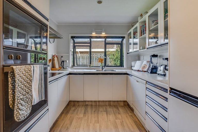 Photo of property in 2/18 Milton Road, Orewa, 0931