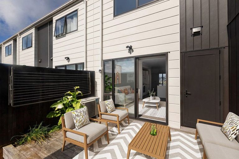 Photo of property in 4/1 Scott Road, Hobsonville, Auckland, 0616