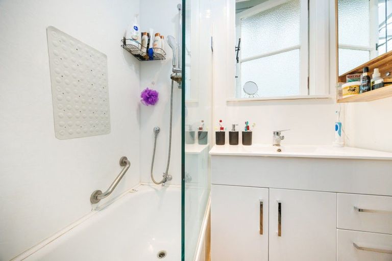 Photo of property in 8 Easton Street, Foxton, 4814