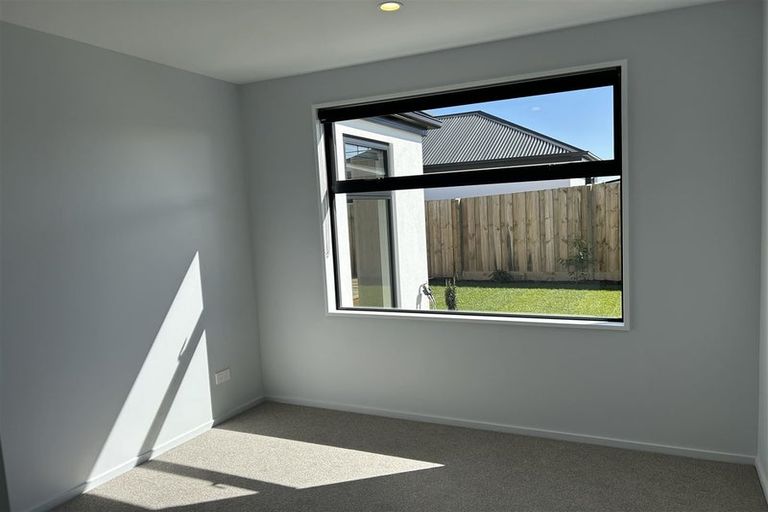 Photo of property in 28 Larissa Road, Halswell, Christchurch, 8025