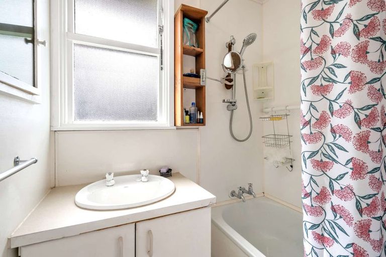 Photo of property in 21 Ngatoto Road, Tinopai, Matakohe, 0593