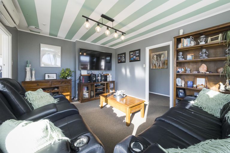 Photo of property in 582 Pioneer Highway, Highbury, Palmerston North, 4412