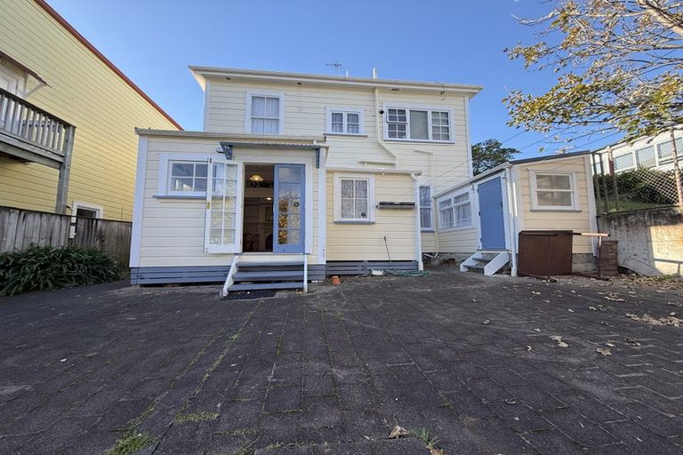 Photo of property in 10 Daniell Street, Newtown, Wellington, 6021