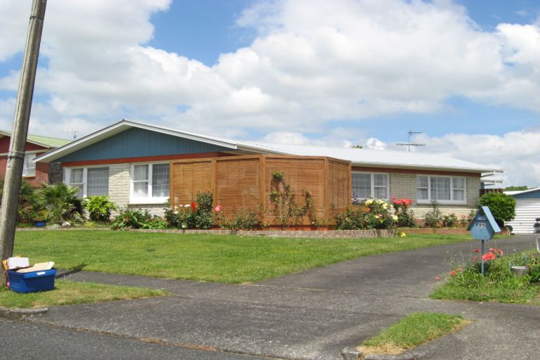 Photo of property in 35 Landscape Road, Pukekohe, 2120