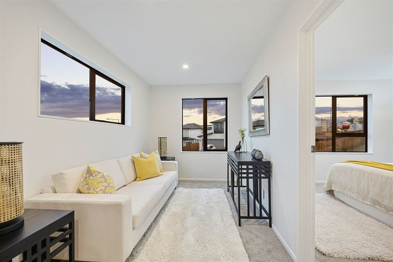 Photo of property in 4 Whale Bay Rise, Gulf Harbour, 0930